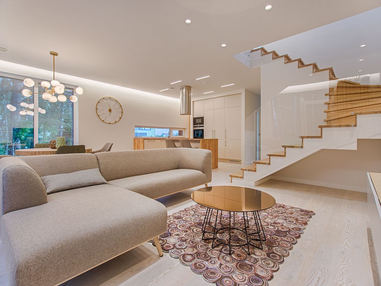 A bright, fully renovated open-plan living space
